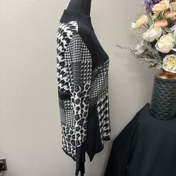 À La Carte Black White Patchwork Sweater M | Houndstooth Leopard Print Knit - Picture 4 of 7